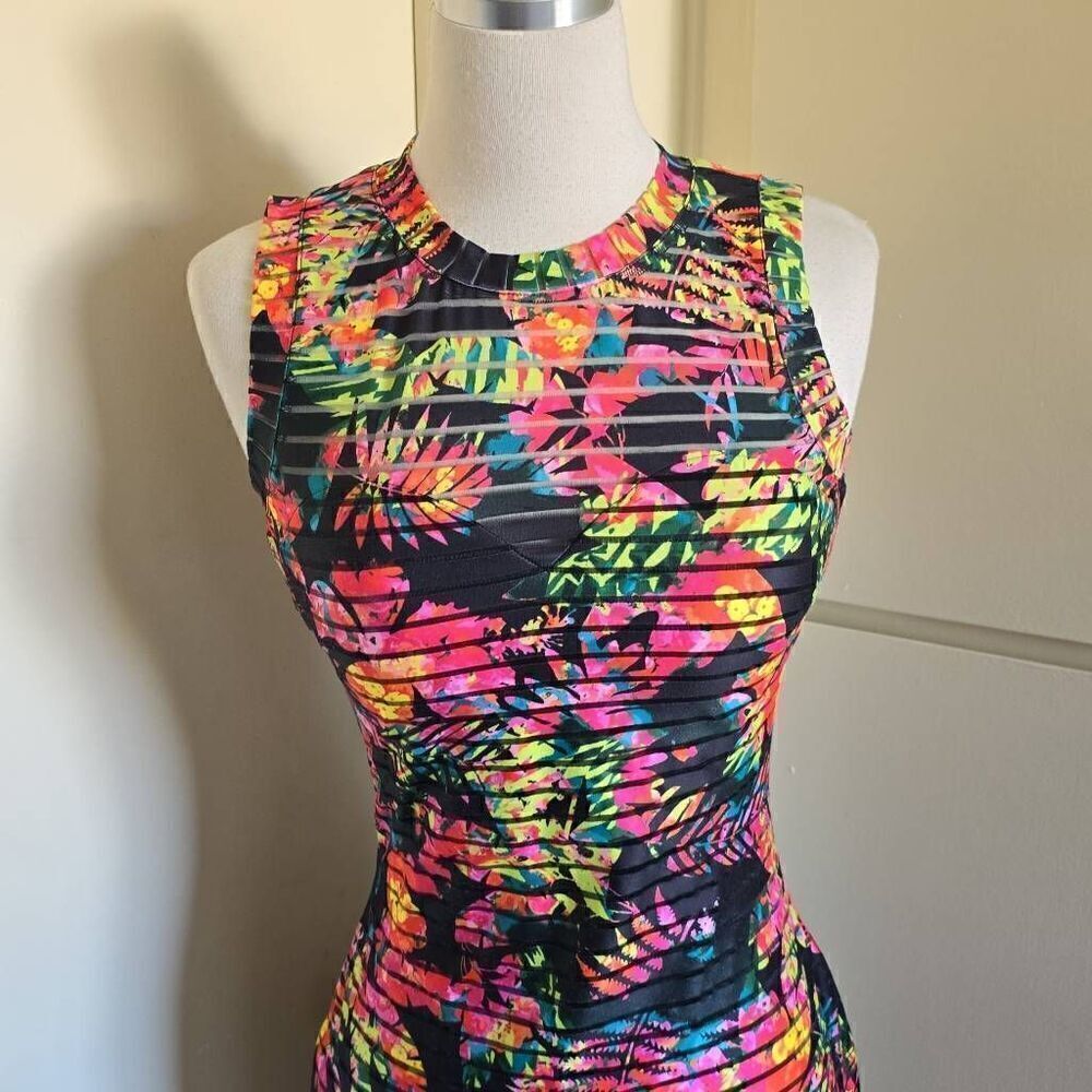 GUESS Bodycon Printed Sheath Mesh Midi Floral banded Dress Sleeveless sz. 4 Blac - Picture 8 of 8